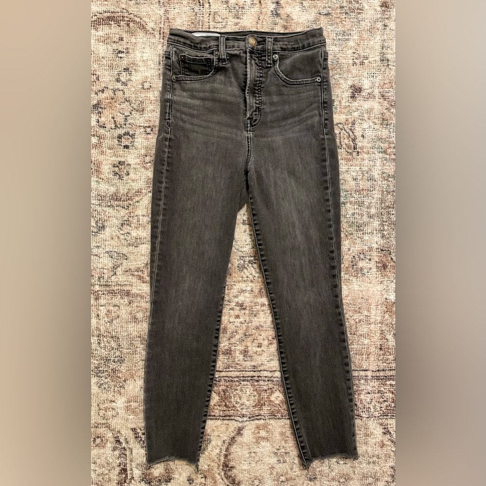 Gap Women’s Sky High Rise True Skinny Jeans with Washwell Size 27 Petite